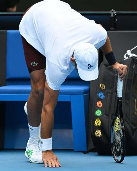 南宫体育-德约科维奇赛事官方发布问鼎冠军新规，雄鹿争议不断！的简单介绍